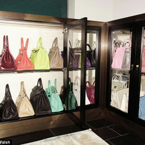 Meet your Posher, Simone - Picture 1 of 1